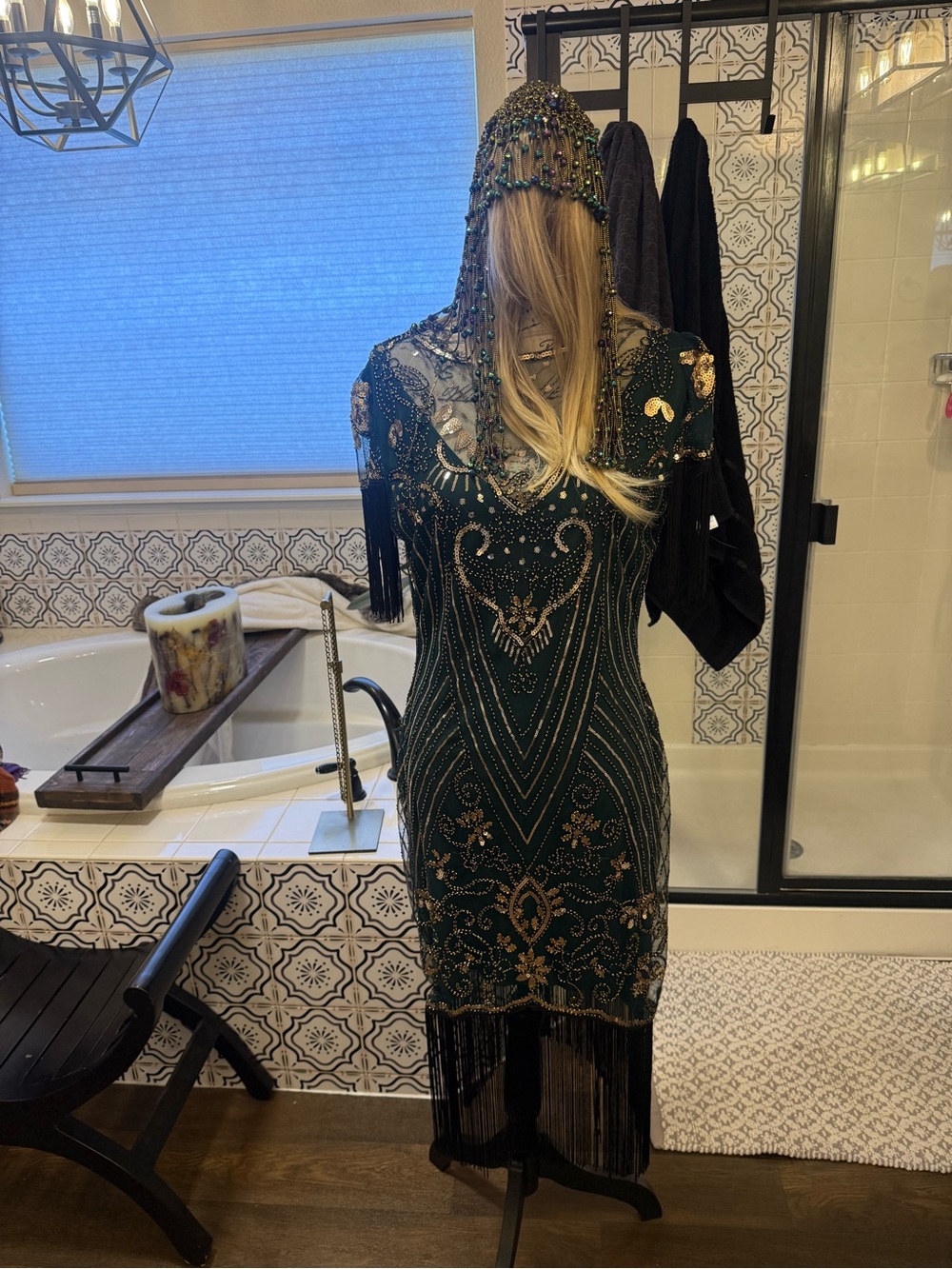 Flapper Dress Costume - 1920’s Gatsby Style Dress w Wig, Headdress & Necklaces